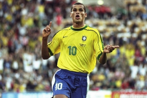 展现了卓越 展现了卓越