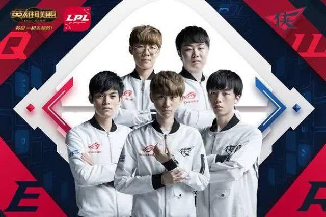 球迷们也期 球迷们也期